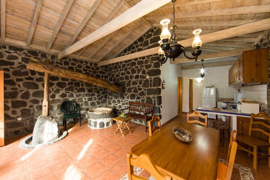 Casa Do Alambique Guest House Santa Luzia  ภายนอก รูปภาพ